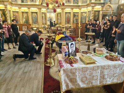 На Одещині попрощалися з прикордонником, який захищав Бахмут На Одещині попрощалися з прикордонником, який захищав Бахмут