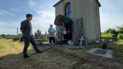На старому католицькому кладовищі у Здолбунові ремонтують каплицю початку ХХ століття На старому католицькому кладовищі у Здолбунові ремонтують каплицю початку ХХ століття