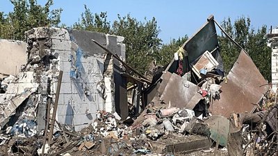 Через обстріл Дніпровського району загинула людина: що відбувається на місці атаки Через обстріл Дніпровського району загинула людина: що відбувається на місці атаки