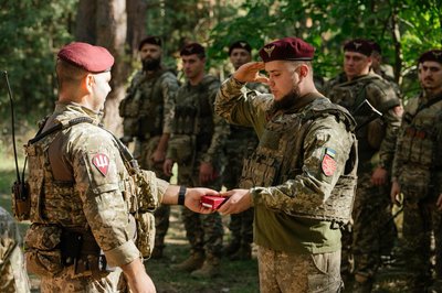 У житомирській 95-й бригаді нагородили військовослужбовців держвідзнаками У житомирській 95-й бригаді нагородили військовослужбовців держвідзнаками