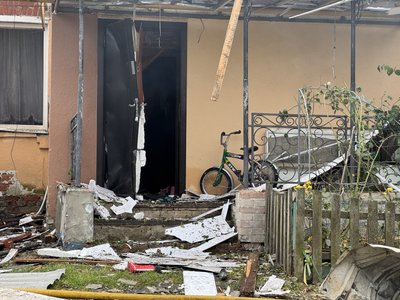 “Загинула сім’я”: у Чернеччині на Сумщині російська армія вбила батька, матір і дітей “Загинула сім’я”: у Чернеччині на Сумщині російська армія вбила батька, матір і дітей