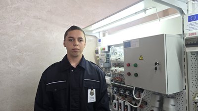Олександр Клипич, учень, ліцей, Коломия, електромонтер Олександр Клипич, учень, ліцей, Коломия, електромонтер