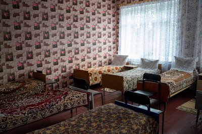 “Це дорослі діти, які хочуть уваги”: як Атинський чоловічий психоневрологічний інтернат облаштовується на Роменщині “Це дорослі діти, які хочуть уваги”: як Атинський чоловічий психоневрологічний інтернат облаштовується на Роменщині