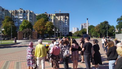 "Я іду, хто зі мною?": у Черкасах попрощалися із "Барменом" із тероборони "Я іду, хто зі мною?": у Черкасах попрощалися із "Барменом" із тероборони