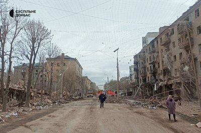 Уранці РФ вдарила по Слов'янську авіабомбою, є поранений Уранці РФ вдарила по Слов'янську авіабомбою, є поранений