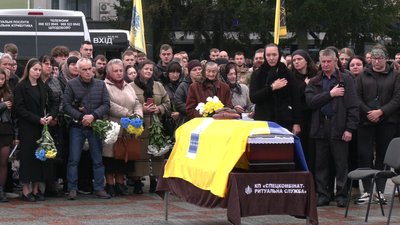 Був бійцем "Азову": у Рівному попрощались з військовим Олександром Гуменюком Був бійцем "Азову": у Рівному попрощались з військовим Олександром Гуменюком
