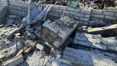 Наслідки удару Росії по Богодухову 9 лютого вночі Наслідки удару Росії по Богодухову 9 лютого вночі