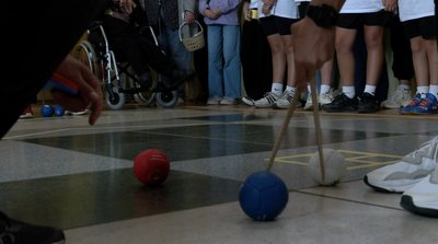 Взяли приклад зі Швеції: у Черкасах провели турнір з гри в боча для дітей з інвалідністю Взяли приклад зі Швеції: у Черкасах провели турнір з гри в боча для дітей з інвалідністю