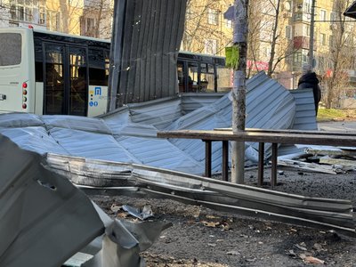 У Херсоні через масований російський обстріл загинули двоє людей, 11 поранених У Херсоні через масований російський обстріл загинули двоє людей, 11 поранених