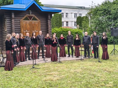 "Голоси дітей": у Житомирі вшанували пам’ять загиблих через війну дітей "Голоси дітей": у Житомирі вшанували пам’ять загиблих через війну дітей