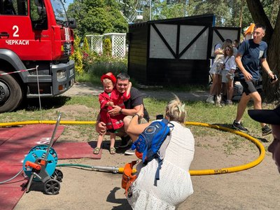 "Реабілітація методом родини": у Черкасах провели фестиваль "Разом з татом" "Реабілітація методом родини": у Черкасах провели фестиваль "Разом з татом"