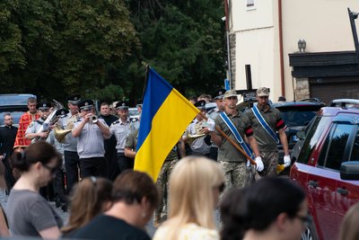 В Ужгороді попрощалися з полеглим захисником Миколою Шестераком В Ужгороді попрощалися з полеглим захисником Миколою Шестераком