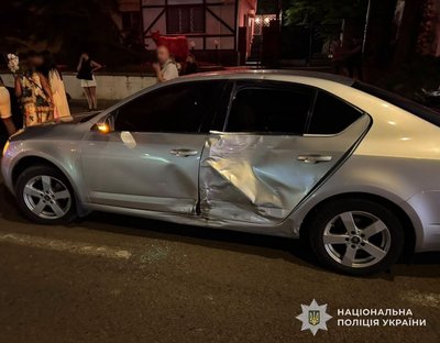Фото з місця ДТП на вулиці Стуса Фото з місця ДТП на вулиці Стуса
