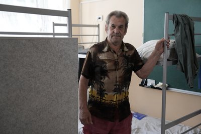"Зривається земля від вибухів." Історії евакуйованих з прифронтової Васильківки на Дніпропетровщині "Зривається земля від вибухів." Історії евакуйованих з прифронтової Васильківки на Дніпропетровщині