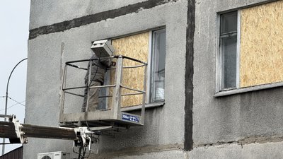 Наслідки обстрілу Добропілля Донецька область 9 квітня 2025 рік Наслідки обстрілу Добропілля Донецька область 9 квітня 2025 рік