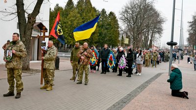 У Ніжині попрощалися з захисником Сергієм Ласим У Ніжині попрощалися з захисником Сергієм Ласим