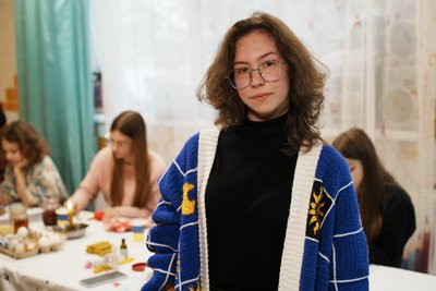 18-річна Валерія Черепанова — майстриня з писанкарства, Харків, 1 квітня 2026 року 18-річна Валерія Черепанова — майстриня з писанкарства, Харків, 1 квітня 2026 року