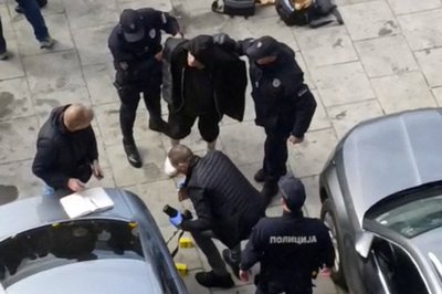 У Сербії біля парламенту сталася стрілянина, одна людина поранена У Сербії біля парламенту сталася стрілянина, одна людина поранена