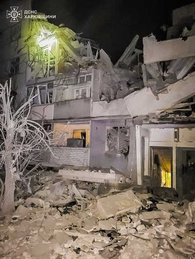 Вночі росіяни поцілили керованою авіабомбою по центральній частині Куп'янська, 6 квітня 2024 року Вночі росіяни поцілили керованою авіабомбою по центральній частині Куп'янська, 6 квітня 2024 року
