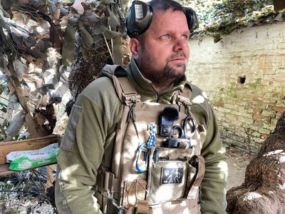 Мінометники 117-ї бригади ТРО показали бойову роботу по російських позиціях Мінометники 117-ї бригади ТРО показали бойову роботу по російських позиціях