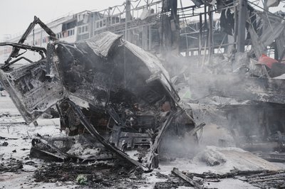 Російські війська завдали ударів по терміналу "Нової пошти" у Коротичі, 13 січня 2026 року