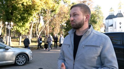"Був чуйним та добрим лікарем, якого любили пацієнти": у Чернігові попрощалися з Андрієм Мохоньком "Був чуйним та добрим лікарем, якого любили пацієнти": у Чернігові попрощалися з Андрієм Мохоньком