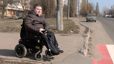 "Перепон безліч": у Черкасах ухвалили безбарʼєрний маршрут