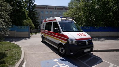 "Подобається, коли ти бачиш результат": один день з роботи бригади швидкої допомоги у Чернігові "Подобається, коли ти бачиш результат": один день з роботи бригади швидкої допомоги у Чернігові