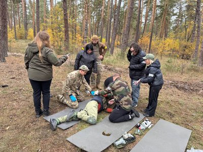 48-годинна програма для цивільних: на Черкащині завершився курс підготовки громадян до нацспротиву