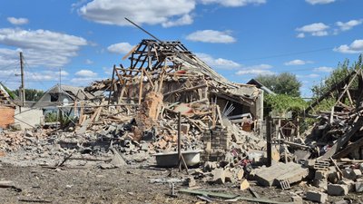 Зруйновані будинки селище Райське Дружківська громада Донецька область 19 серпня 2025 рік Зруйновані будинки селище Райське Дружківська громада Донецька область 19 серпня 2025 рік