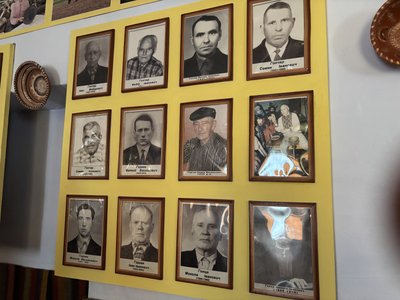 Від 257 майстрів до двох: історія села гончарів на Буковині Від 257 майстрів до двох: історія села гончарів на Буковині