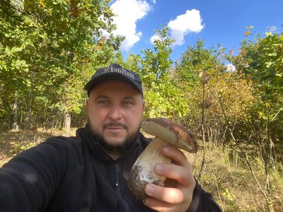 «Лише лінивий міг не назбирати собі грибів»: житомирянин Віктор Лісовський розповів про грибний сезон-2026 і знахідку
