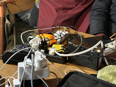 У Дніпрі декілька житломасивів без світла: що розповідають жителі У Дніпрі декілька житломасивів без світла: що розповідають жителі