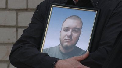 Під час прильоту "шахеда" по місту був біля епіцентру вибуху: у Чернігові попрощалися з 23-річним Данилом Жуковецьким Під час прильоту "шахеда" по місту був біля епіцентру вибуху: у Чернігові попрощалися з 23-річним Данилом Жуковецьким