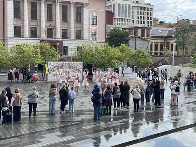 Показ мод, благодійний ярмарок та концерти. Як відзначили День вишиванки у Дніпрі Показ мод, благодійний ярмарок та концерти. Як відзначили День вишиванки у Дніпрі
