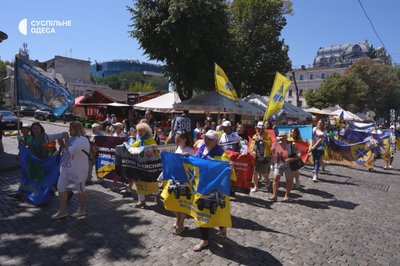 "Вони усі обов'язково мають повернутися додому": хто проводить акції "FREE AZOV" в Одесі "Вони усі обов'язково мають повернутися додому": хто проводить акції "FREE AZOV" в Одесі