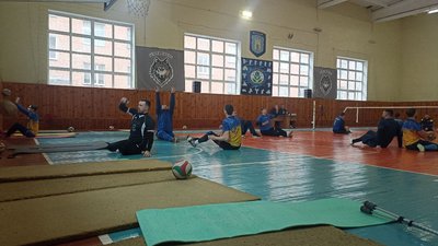 У Житомирі збірна України з волейболу сидячи готується до чемпіонату Європи У Житомирі збірна України з волейболу сидячи готується до чемпіонату Європи