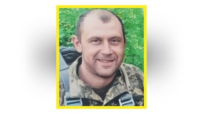 Поховання бійців на Чернігівщині: попрощалися з Юрієм Білоусом, Владиславом Самофаловим Поховання бійців на Чернігівщині: попрощалися з Юрієм Білоусом, Владиславом Самофаловим