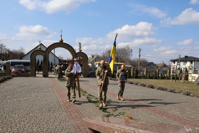 У Луцьку попрощалися з 53-річним захисником Сергієм Гузем У Луцьку попрощалися з 53-річним захисником Сергієм Гузем