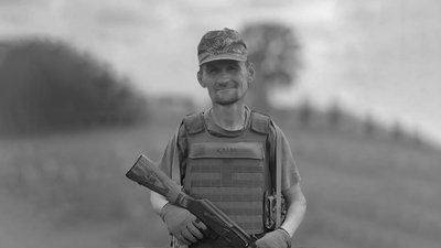 На Чернігівщині попрощалися з двома військовими ЗСУ: Жаном Свіріном та Михайлом Клименком На Чернігівщині попрощалися з двома військовими ЗСУ: Жаном Свіріном та Михайлом Клименком