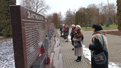 Коляда, батьки загиблих бійців, ЗСУ, збір на дрон, 26 грудня, Тернопіль Коляда, батьки загиблих бійців, ЗСУ, збір на дрон, 26 грудня, Тернопіль