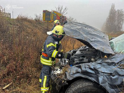 На Черкащині рятувальники ліквідували наслідки двох ДТП На Черкащині рятувальники ліквідували наслідки двох ДТП