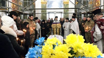 У Луцьку попрощалися із загиблим на Донеччині 40-річним бійцем Андрієм Лащуком У Луцьку попрощалися із загиблим на Донеччині 40-річним бійцем Андрієм Лащуком