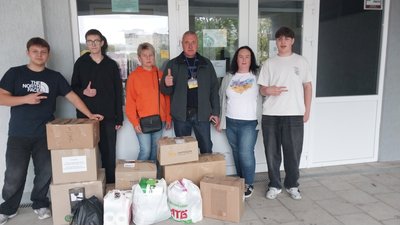 "Не опускаємо руки": близько двох тонн допомоги відвезли на фронт волонтери із Полтавщини "Не опускаємо руки": близько двох тонн допомоги відвезли на фронт волонтери із Полтавщини