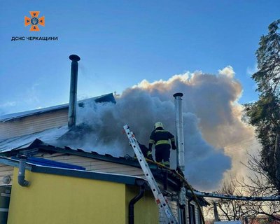 У Черкасах на вулиці Святителя-хірурга Луки виникла пожежа в храмі У Черкасах на вулиці Святителя-хірурга Луки виникла пожежа в храмі