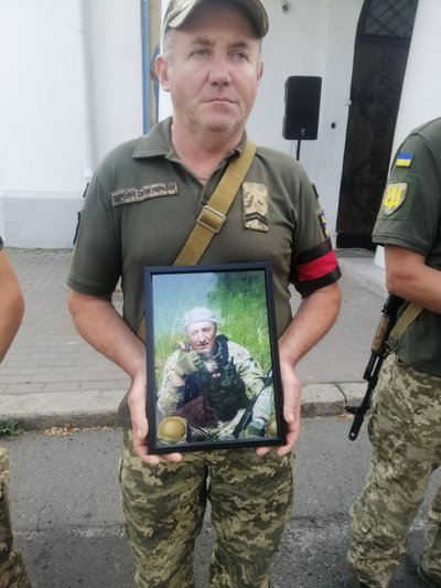 У Полтаві попрощалися із трьома воїнами, які загинули на війні з Росією У Полтаві попрощалися із трьома воїнами, які загинули на війні з Росією