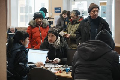Евакуйовані жителі Харківщини в Координаційному гуманітарному центрі, Харків Евакуйовані жителі Харківщини в Координаційному гуманітарному центрі, Харків