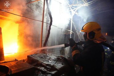 В Одеському районі горів будинок: площа займання склала 250 квадратних метрів В Одеському районі горів будинок: площа займання склала 250 квадратних метрів