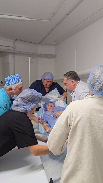Народився під час тривоги: в укритті перинатального центру в Рівному лікарі вперше зробили кесарів розтин Народився під час тривоги: в укритті перинатального центру в Рівному лікарі вперше зробили кесарів розтин