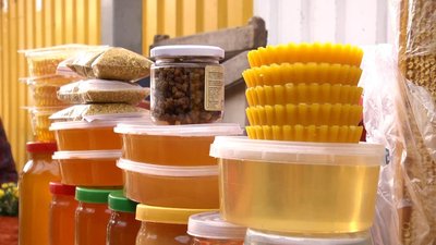 До 800 гривень за літр: скільки коштує мед на Житомирщині До 800 гривень за літр: скільки коштує мед на Житомирщині